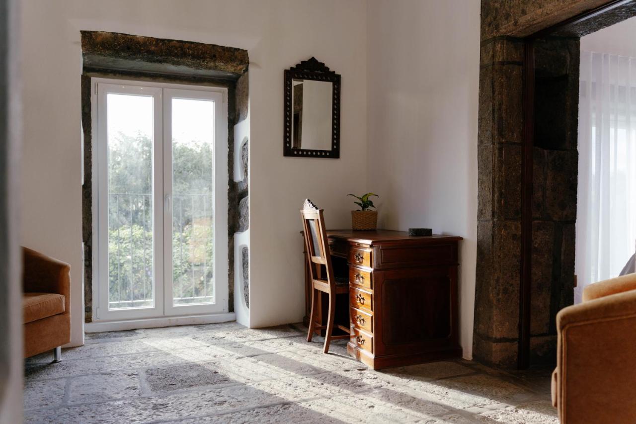 לינה וארוחת בוקר Ponta Delgada Senhora Do Carmo Charm House מראה חיצוני תמונה