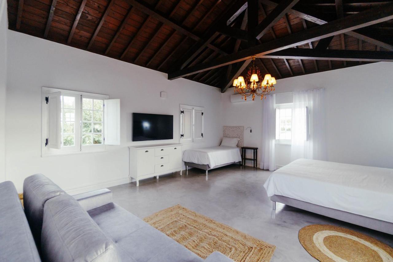 לינה וארוחת בוקר Ponta Delgada Senhora Do Carmo Charm House מראה חיצוני תמונה