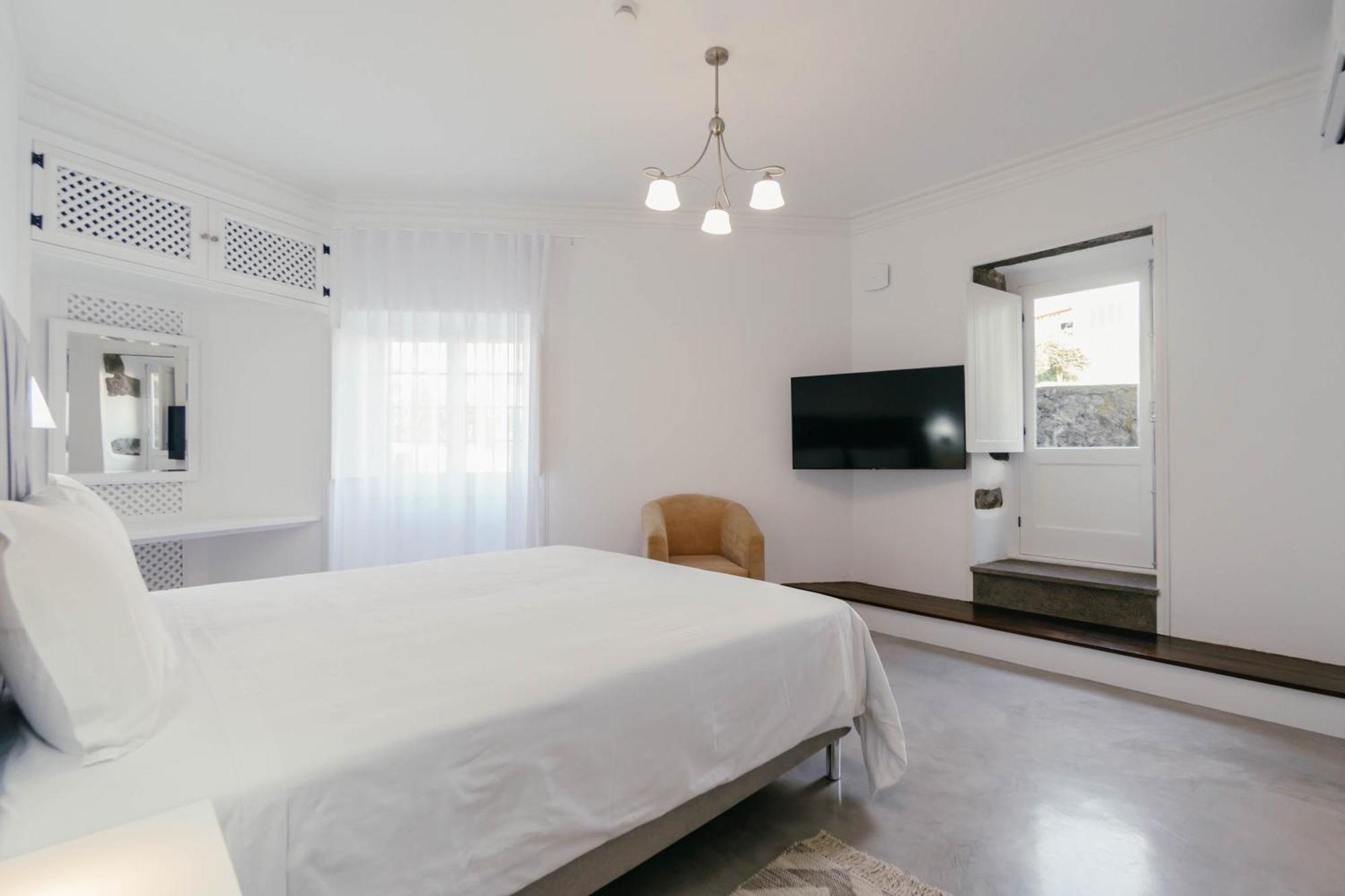 לינה וארוחת בוקר Ponta Delgada Senhora Do Carmo Charm House מראה חיצוני תמונה